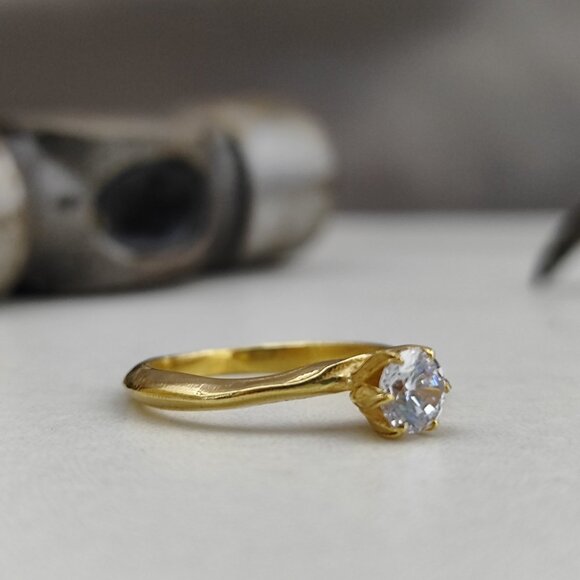 Engagement ring. 14K Yellow gold ring with 0.43ct' Lab-Created diamond. - Picture 6 of 17